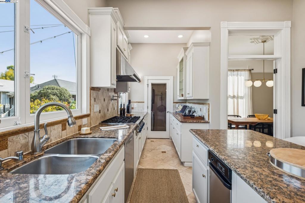 CENTRAL ALAMEDA - Residential Income