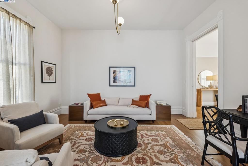 CENTRAL ALAMEDA - Residential Income