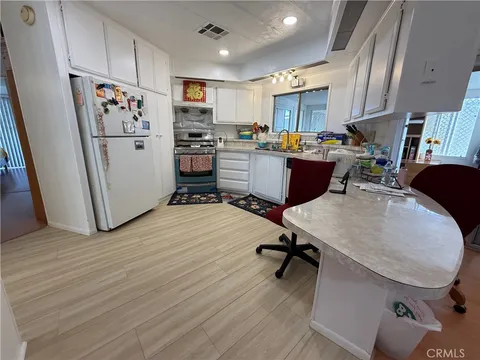 MLS: TR26067365
