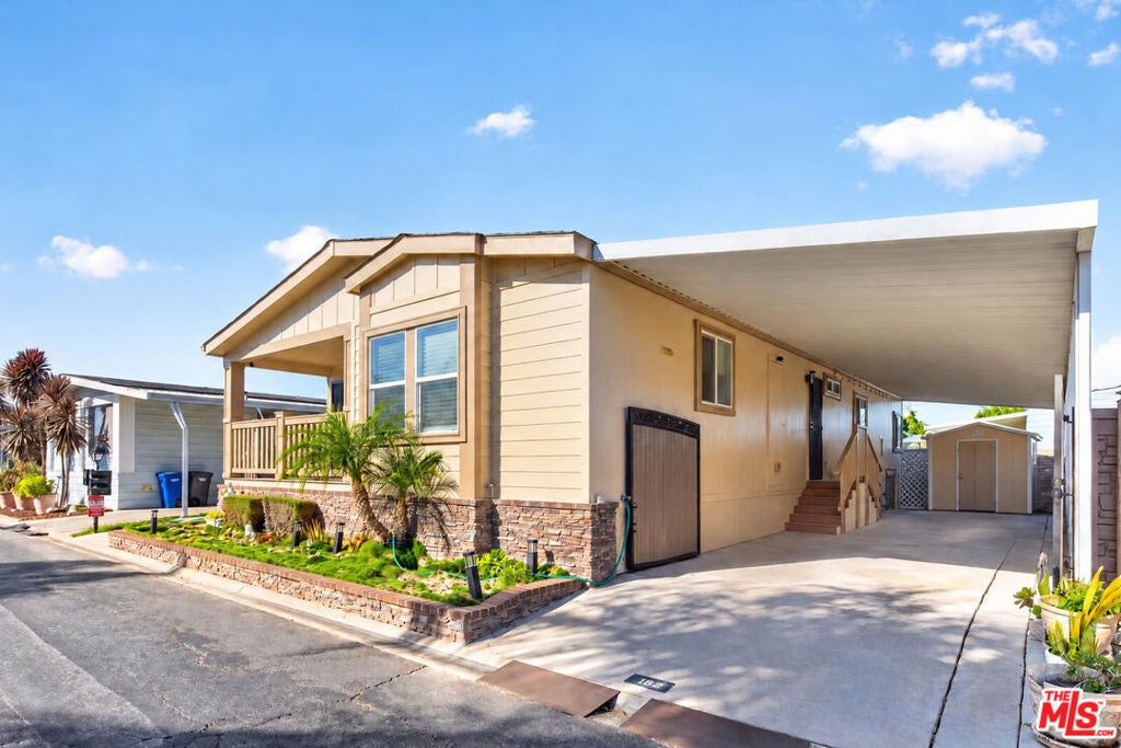 3595 Santa Fe Avenue 162