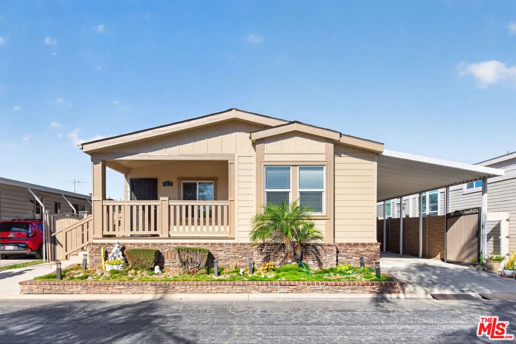 3595 Santa Fe Avenue 162