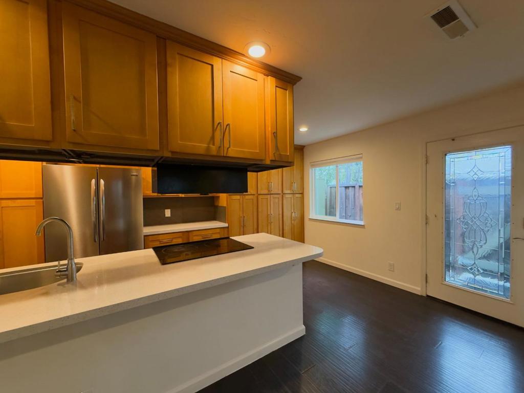 1340 William Court