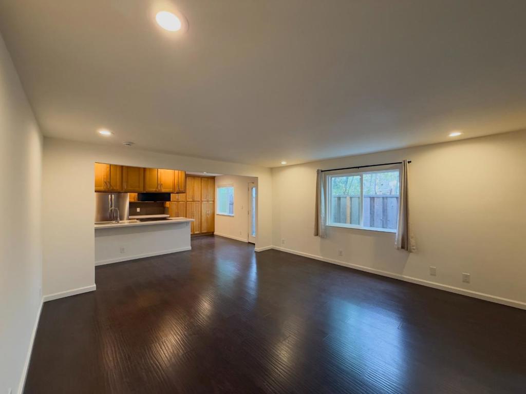 1340 William Court