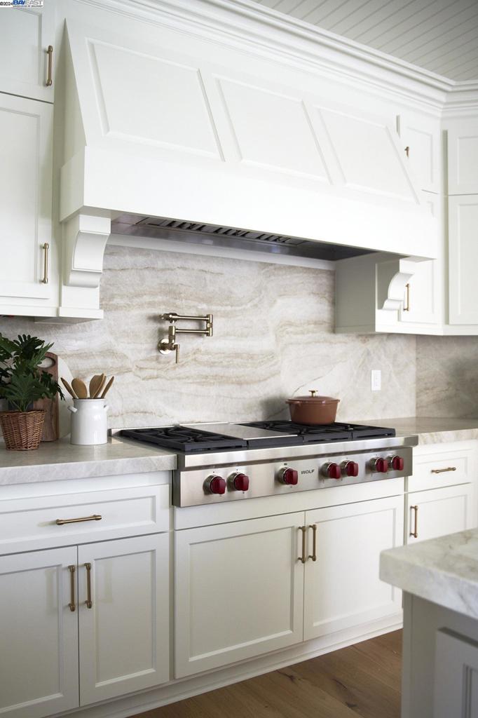 RUBY HILL - Residential