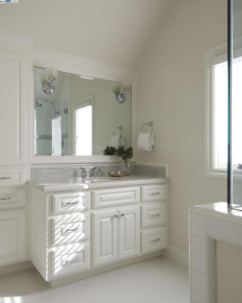 RUBY HILL - Residential