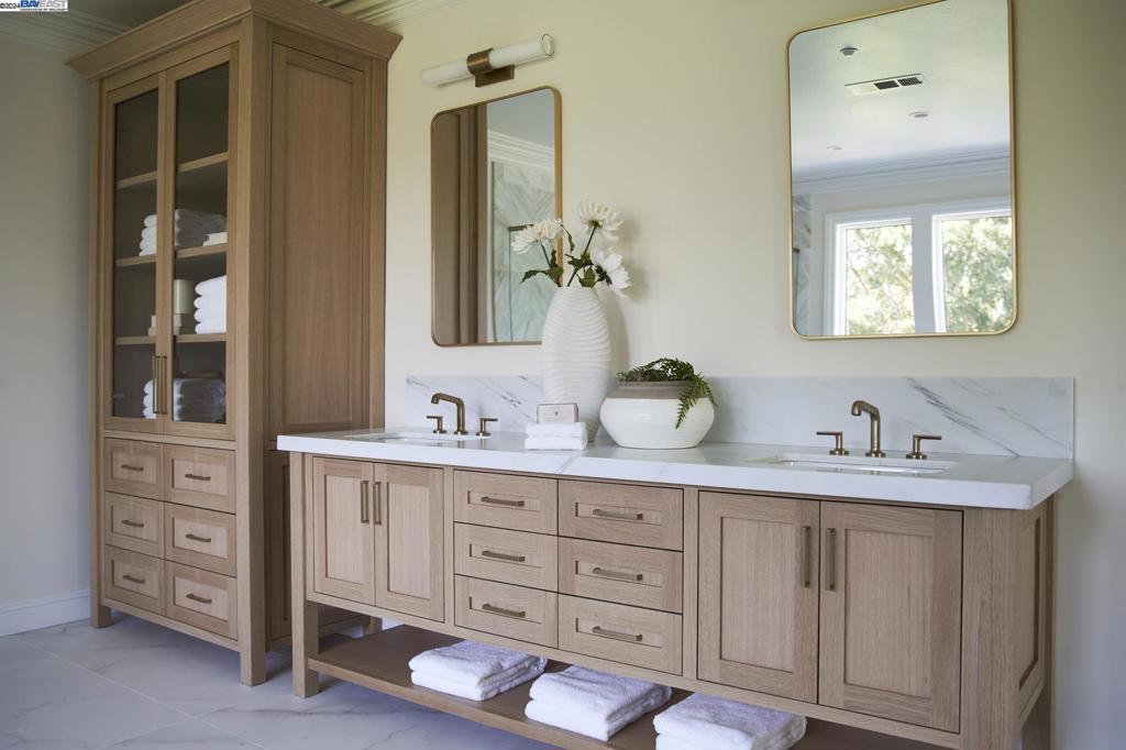 RUBY HILL - Residential