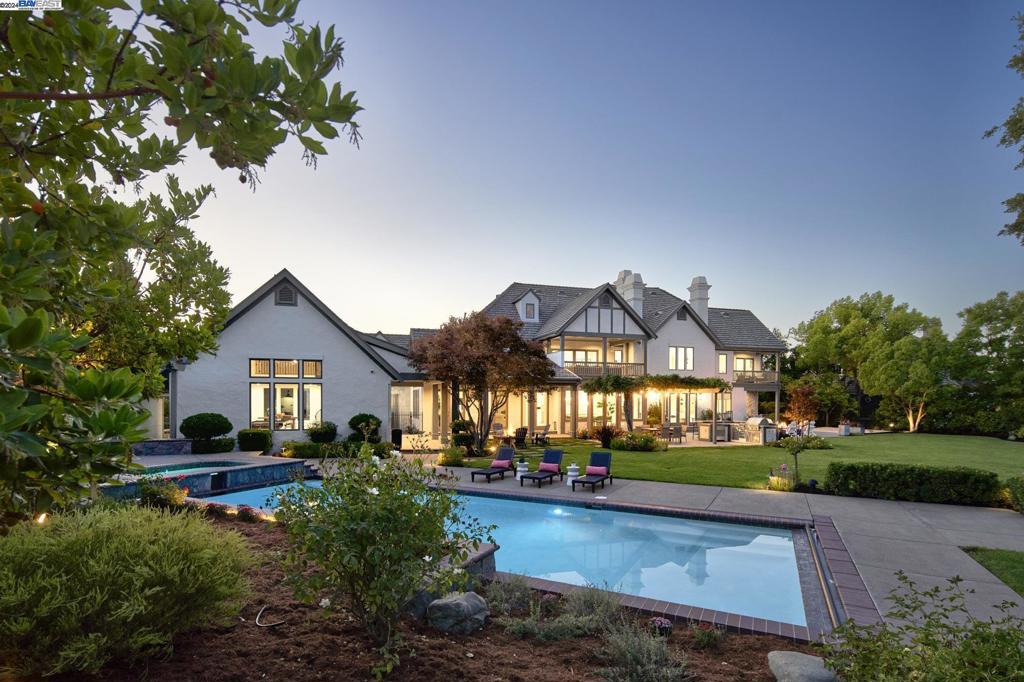 RUBY HILL - Residential