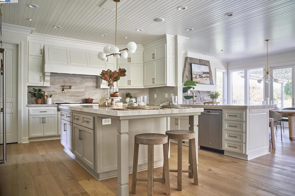 RUBY HILL - Residential