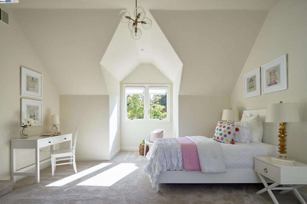 RUBY HILL - Residential