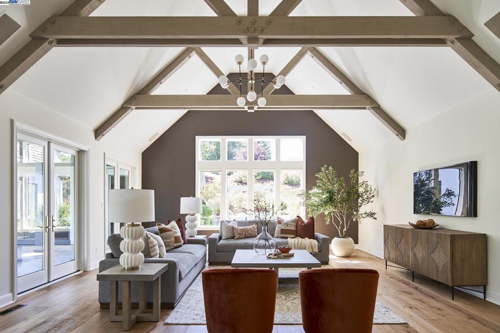 RUBY HILL - Residential