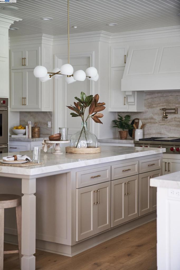 RUBY HILL - Residential