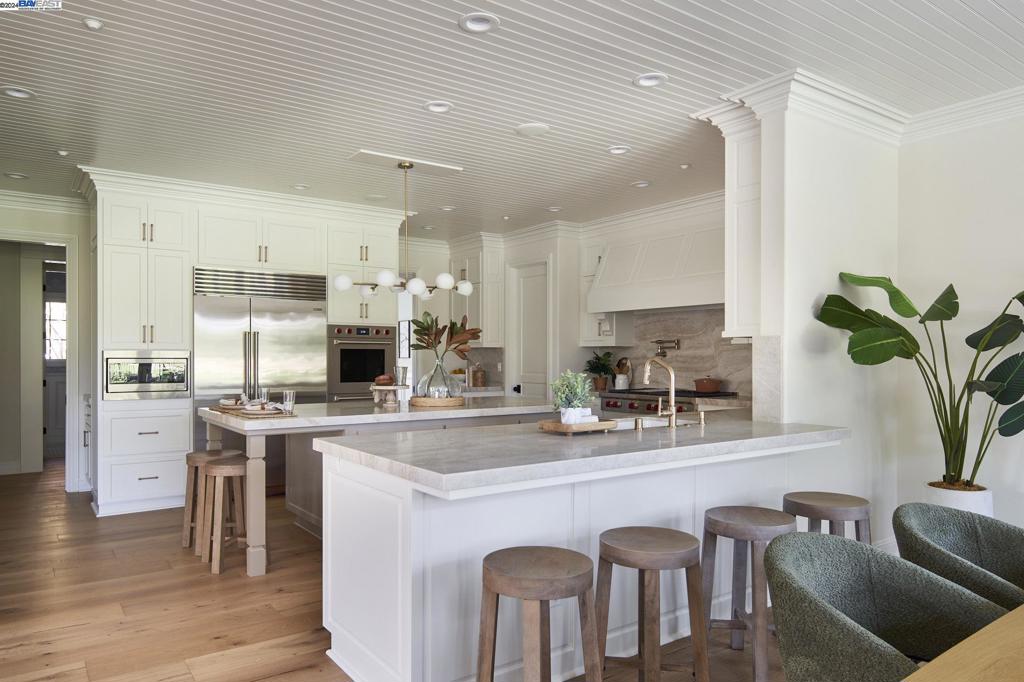 RUBY HILL - Residential