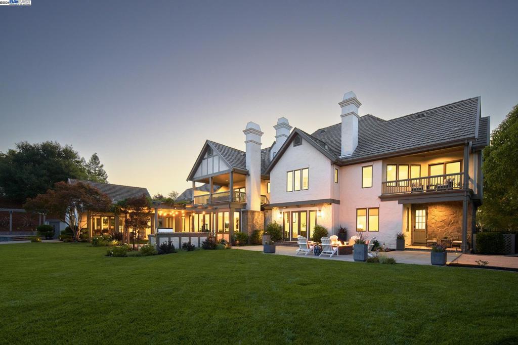 RUBY HILL - Residential