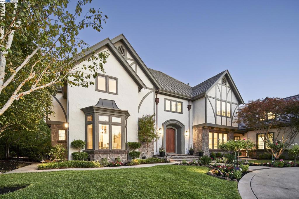 RUBY HILL - Residential