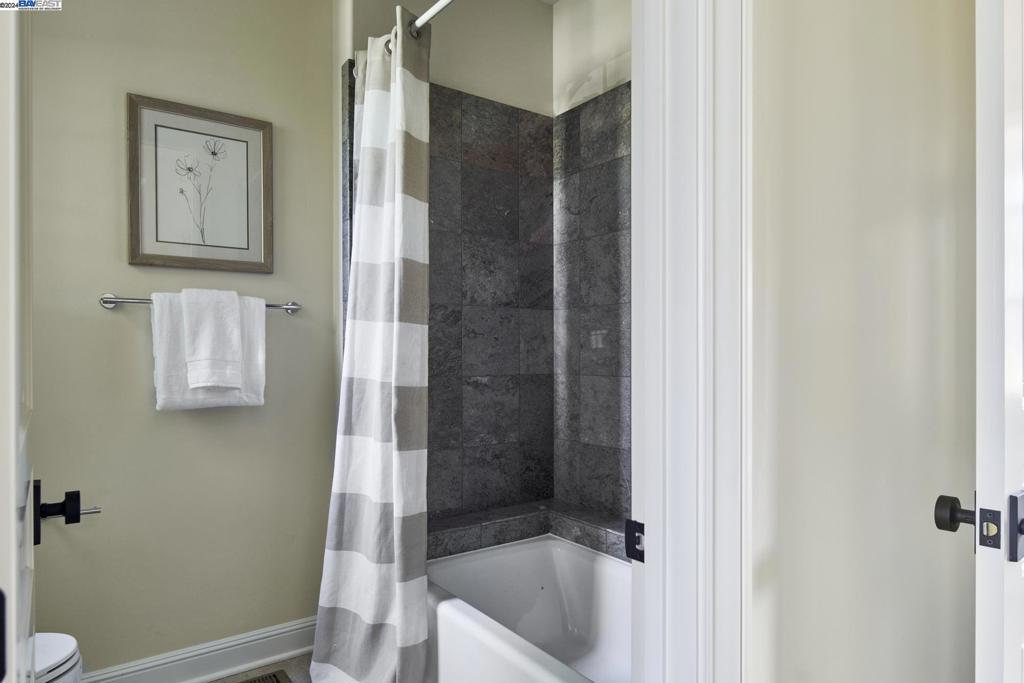 RUBY HILL - Residential