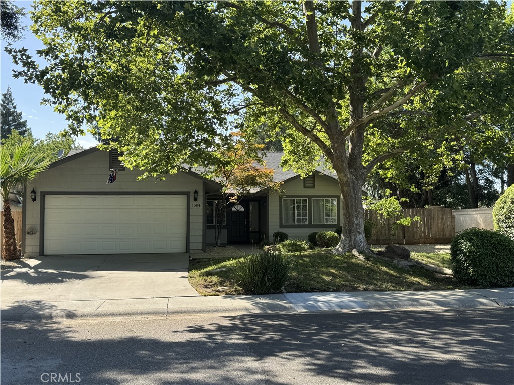 1504 La Linda Lane