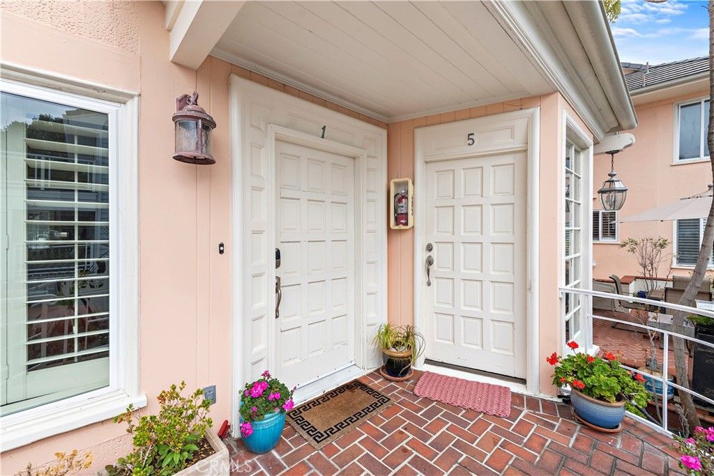 Photo of 462 Cliff Drive #1, Laguna Beach, CA 92651 (MLS # LG25269556)