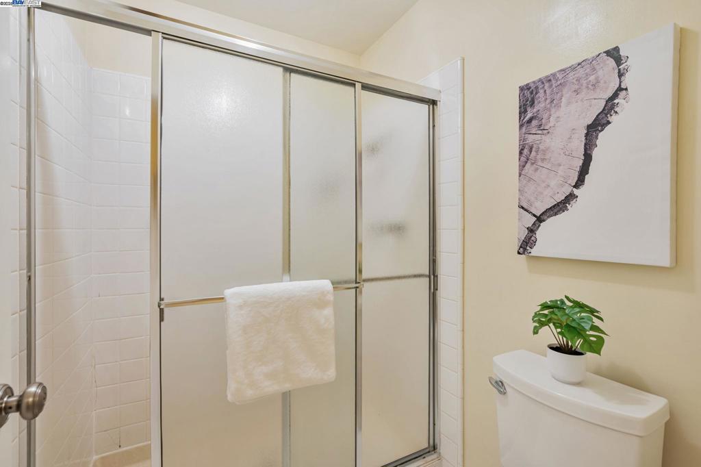 SHARON HEIGHTS - Residential