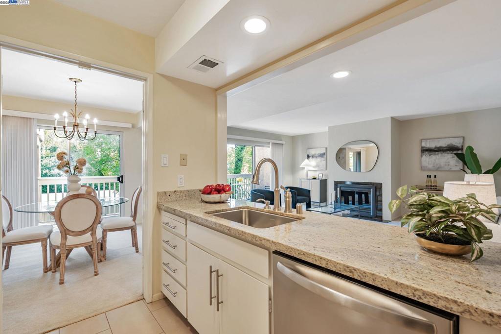 SHARON HEIGHTS - Residential