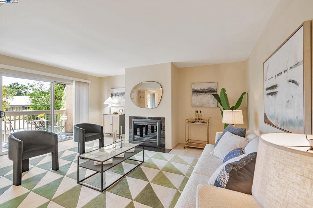 SHARON HEIGHTS - Residential