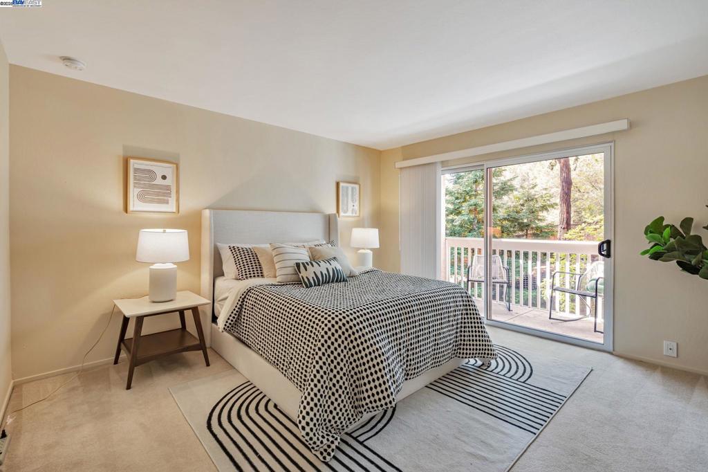 SHARON HEIGHTS - Residential