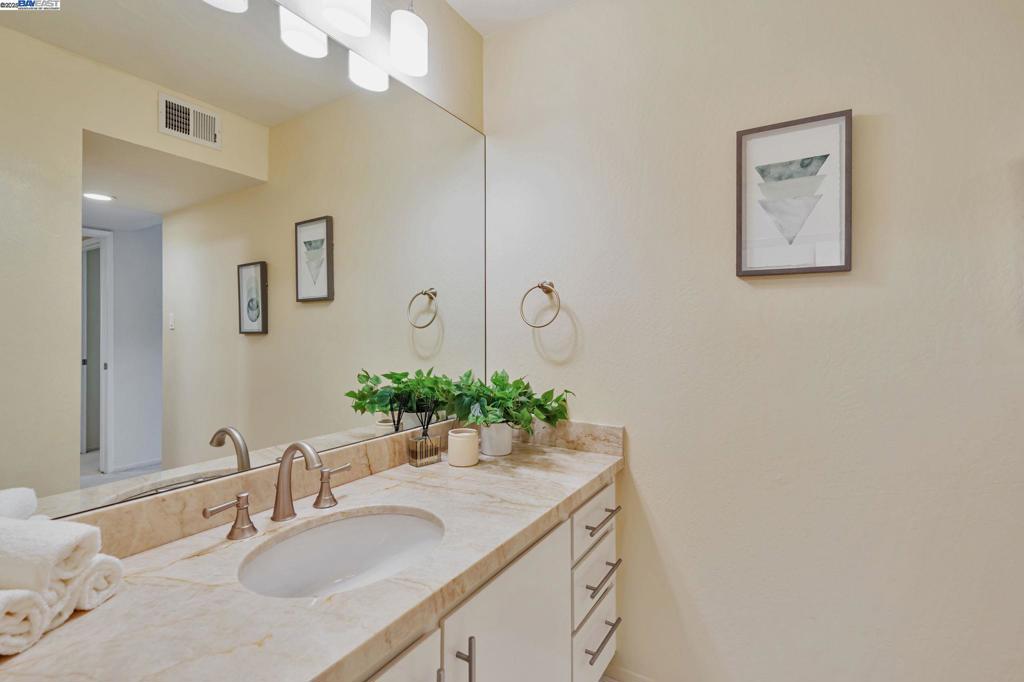 SHARON HEIGHTS - Residential