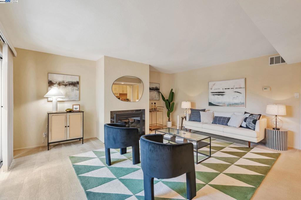 SHARON HEIGHTS - Residential