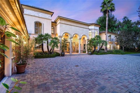 18933 La Montana Place Tarzana CA 91356