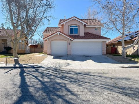 Photo of 1768 Mesa Drive, Lancaster, CA 93535 (MLS # SR26033525)