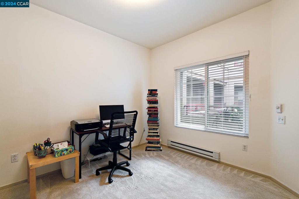 CLAREMONT HILLS - Residential