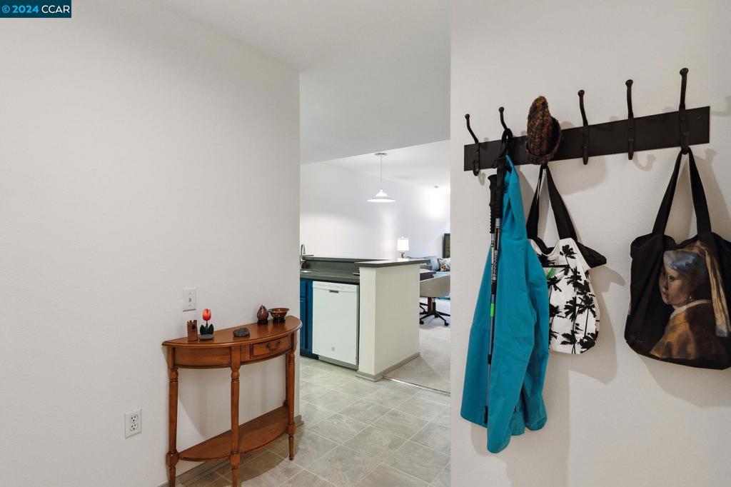 CLAREMONT HILLS - Residential