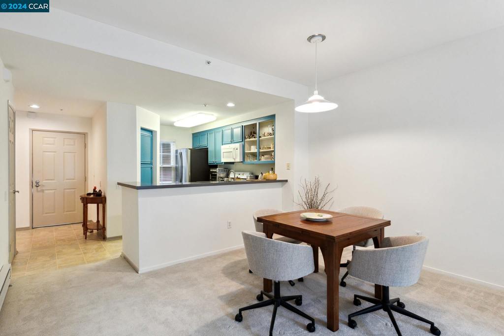 CLAREMONT HILLS - Residential