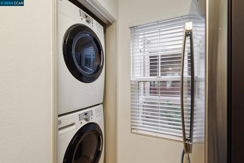 CLAREMONT HILLS - Residential