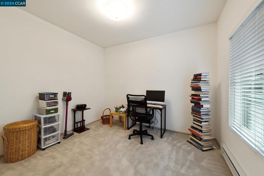 CLAREMONT HILLS - Residential