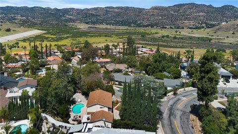 Photo of 8721 Farralone Ave, West Hills, CA 91304 (MLS # SR26061684)