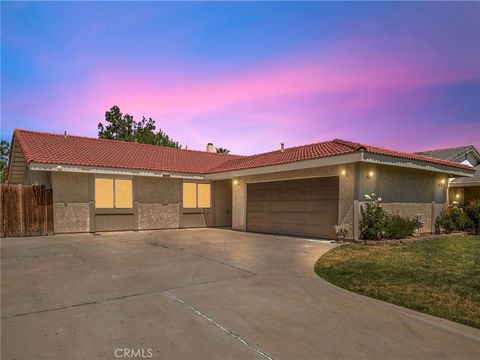 Photo of 13050 Rain Shadow Road, Victorville, CA 92395 (MLS # HD26102480)