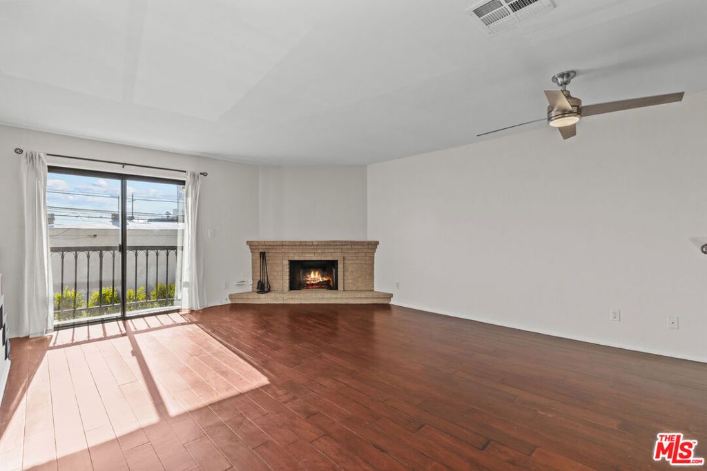 Photo of 2480 Penmar Avenue #2, Venice, CA 90291 (MLS # 25598955)