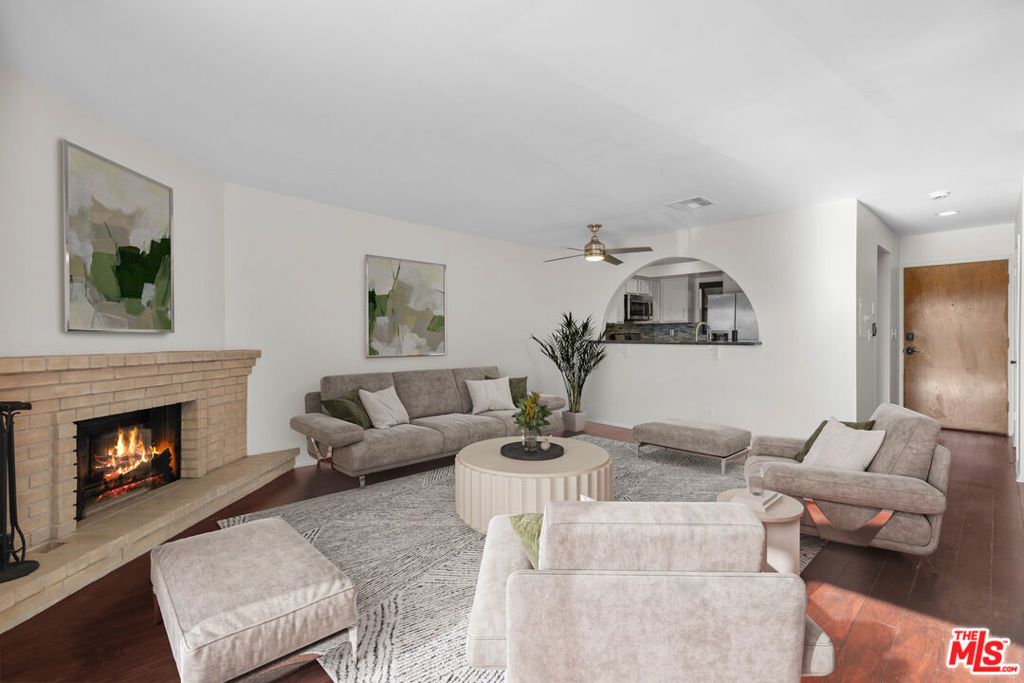 Photo of 2480 Penmar Avenue #2, Venice, CA 90291 (MLS # 25598955)