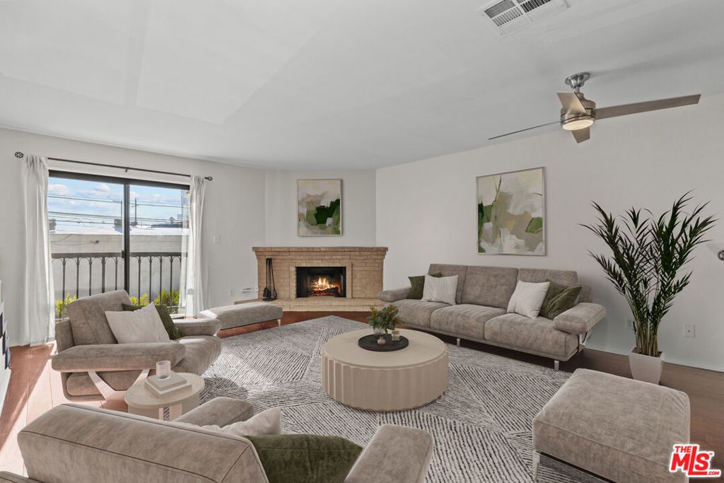 Photo of 2480 Penmar Avenue #2, Venice, CA 90291 (MLS # 25598955)