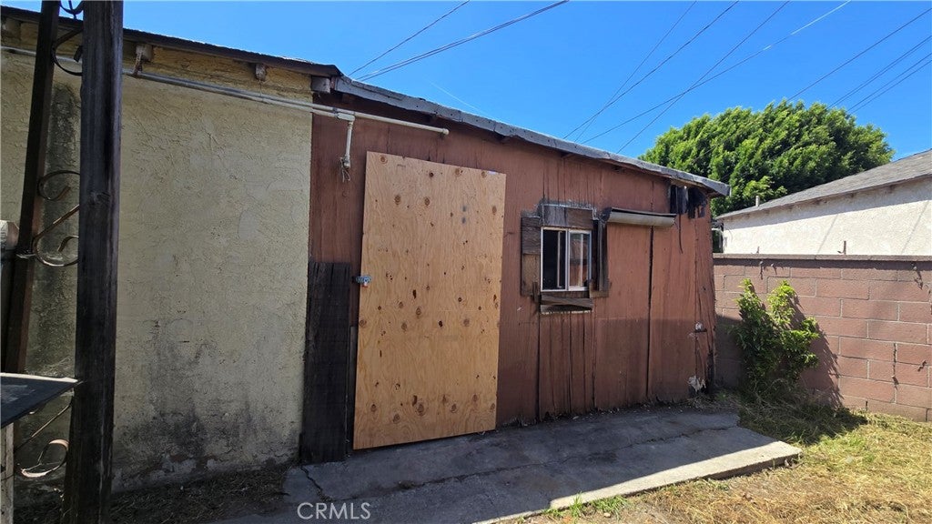 1605 E Orchard