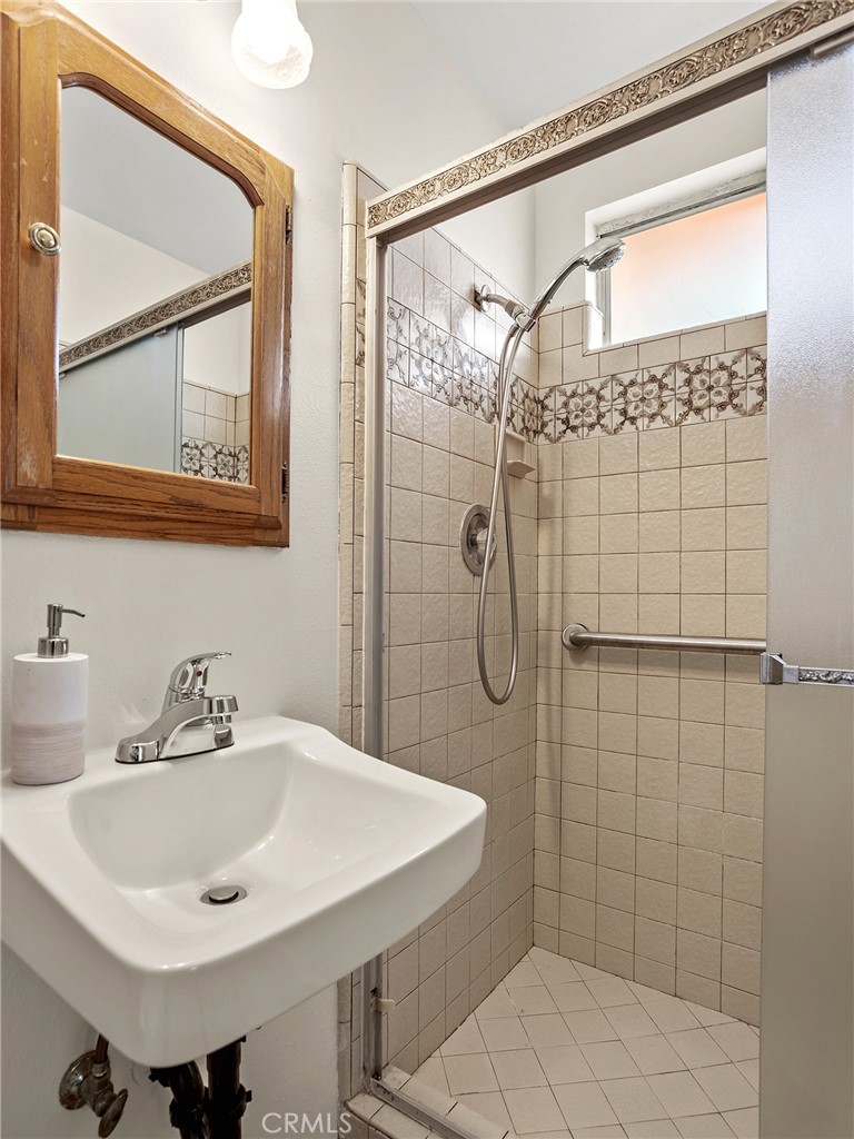 Santa Barbara: Other (80) - Residential