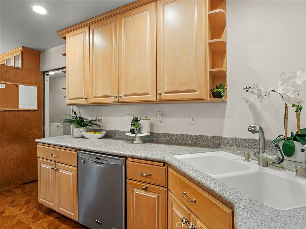 Santa Barbara: Other (80) - Residential