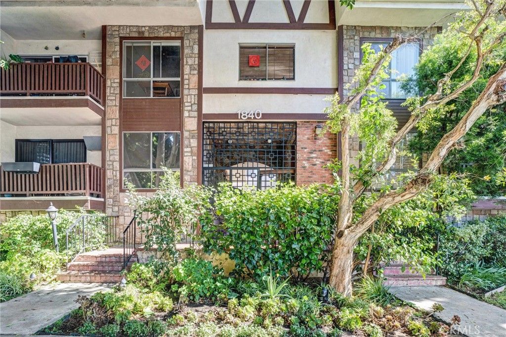 Photo of 1840 Camden Ave #202, Los Angeles, CA 90025 (MLS # RS25232909)