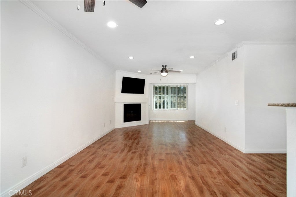 5525 Canoga Avenue 124