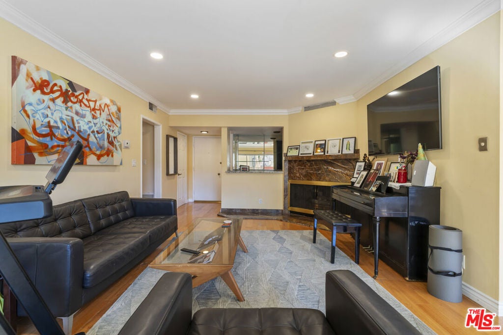 6225 Coldwater Canyon Avenue 112