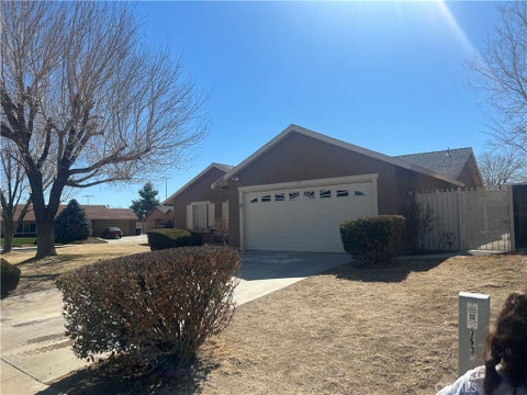Photo of 15087 Whitekirk DR, Victorville, CA 92394 (MLS # RS26103201)
