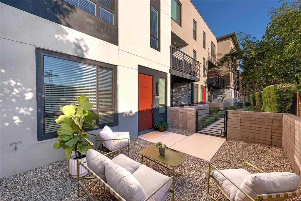 TRIO - Residential