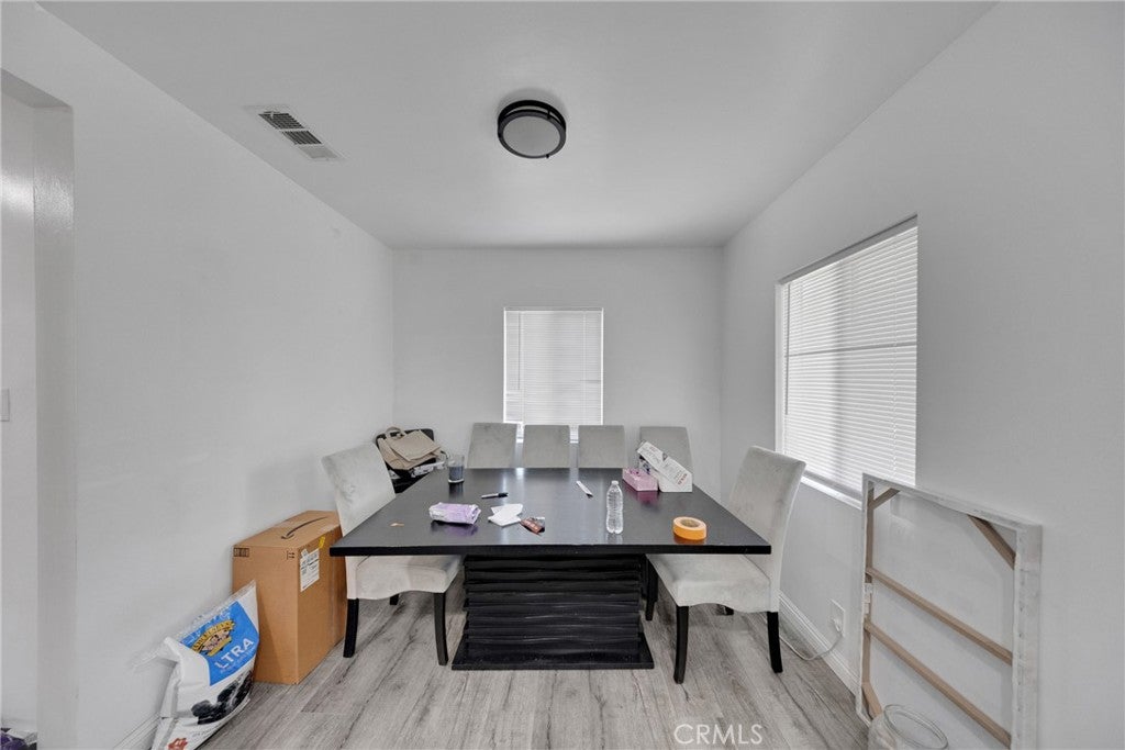 11427 Mulhall