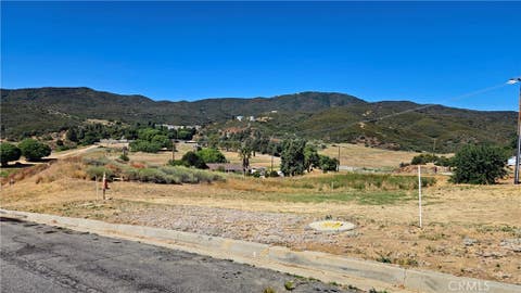 Photo of 0 Cabin Dr vicinity Hardtree Dr, Lake Elizabeth, CA 93532 (MLS # SR26156650)