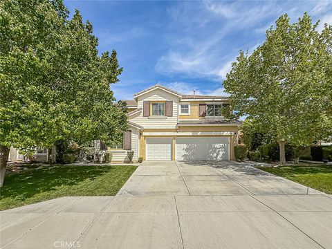 Photo of 43864 Firewood Way, Lancaster, CA 93536 (MLS # SR26074126)